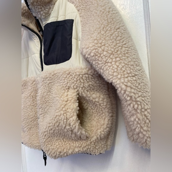 Fleece jacket with denim pocket - Picture 3 of 5